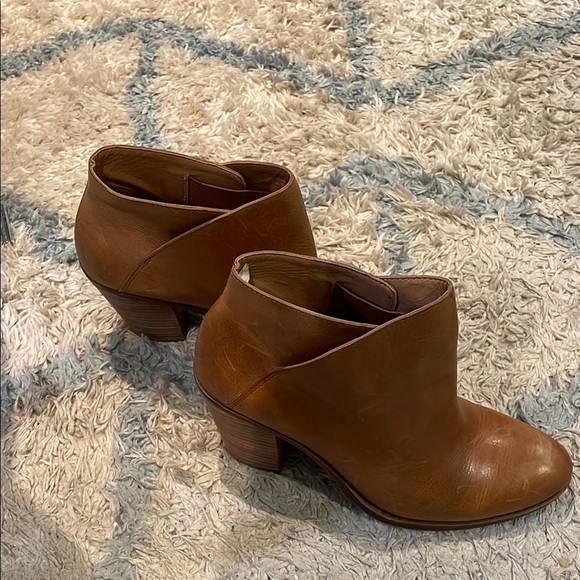 Women's Tan Leather Ankle Boots - Picture 2 of 6